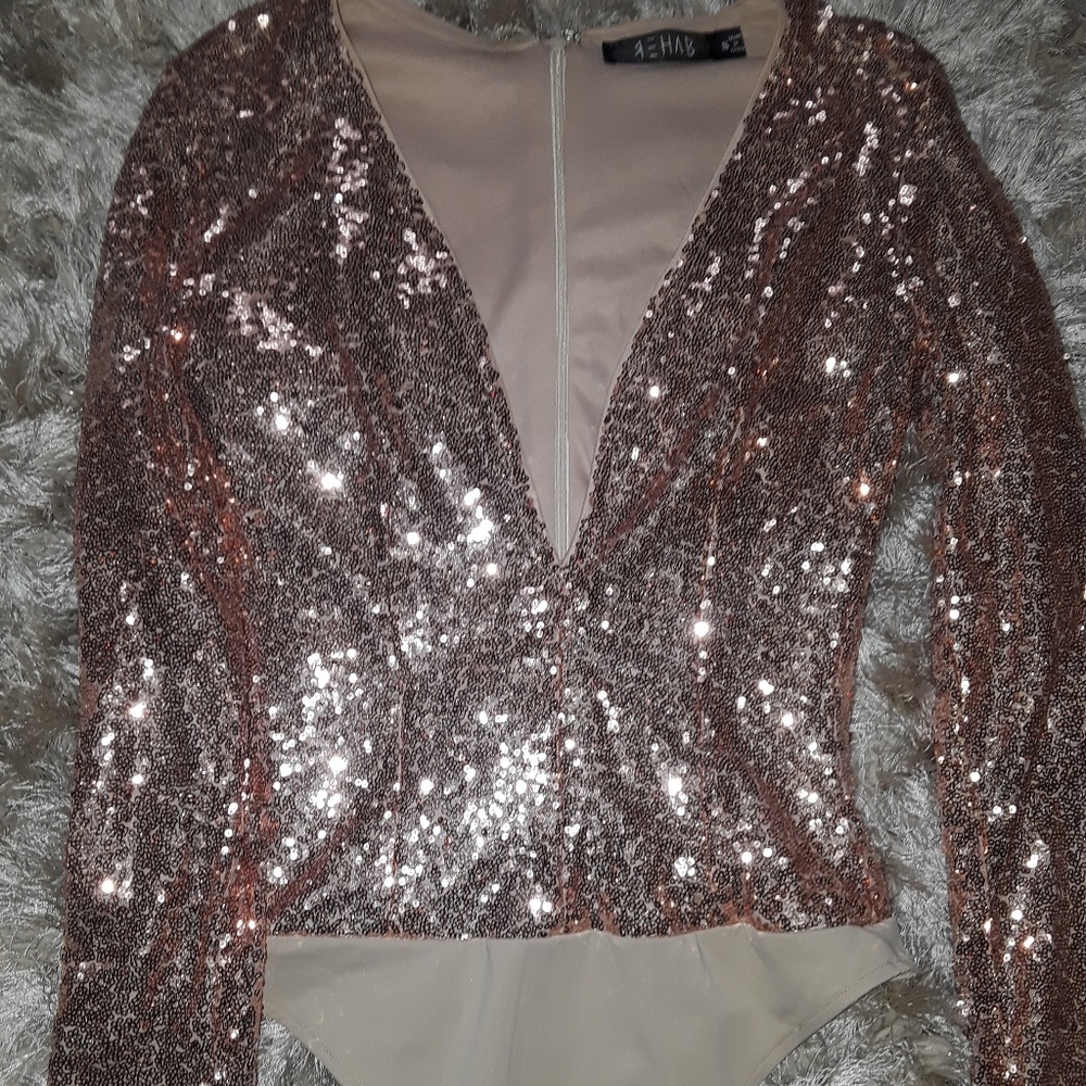 Rose gold sequins bodysuit,brand new!